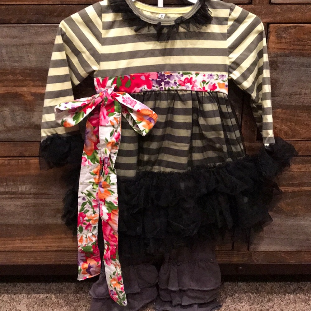 Girls boutique top and pants set size S (2/3)